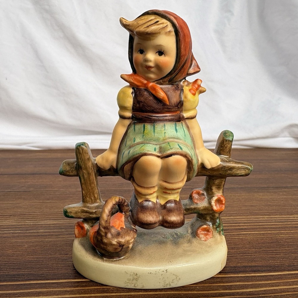 Vintage Goebel Hummel #112 "Just Resting" TMK-5 – 4" W. Germany Figurine